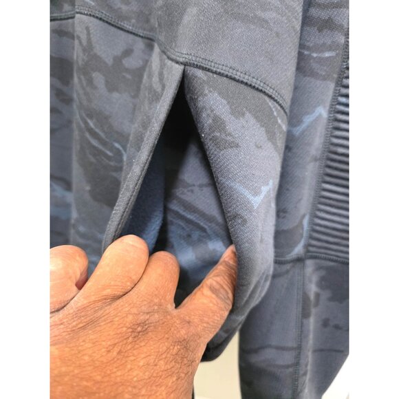 Under Armour Men's Black Camo Pullover Hoodie Ribbed Sleeves & Kangaroo Pocket S - Picture 6 of 11